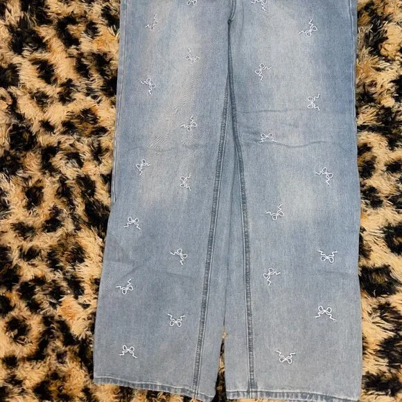 Denim High Rise - Picture 2 of 5